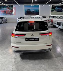 ميتسوبيشي اوتلاندر